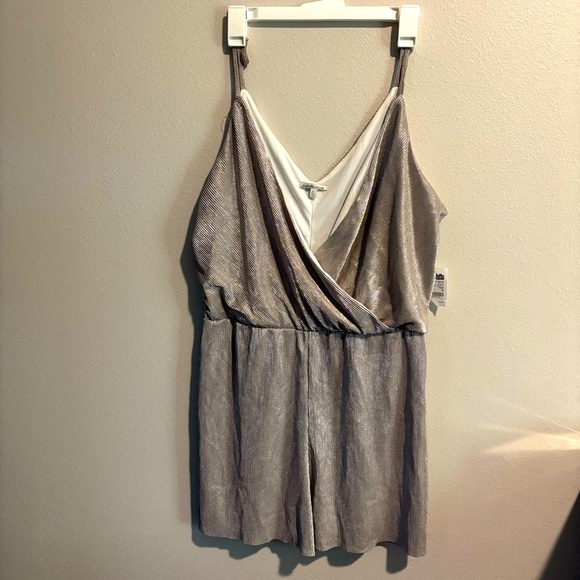 CHARLOTTE RUSSE NWT ROMPER spaghetti straps XL - Picture 1 of 5